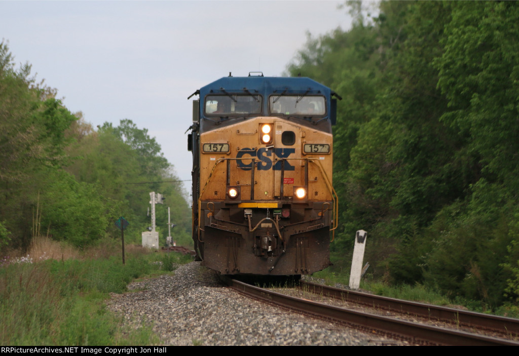 Just on to the Grand Rapids Sub, CSX 157 leads Q326 east